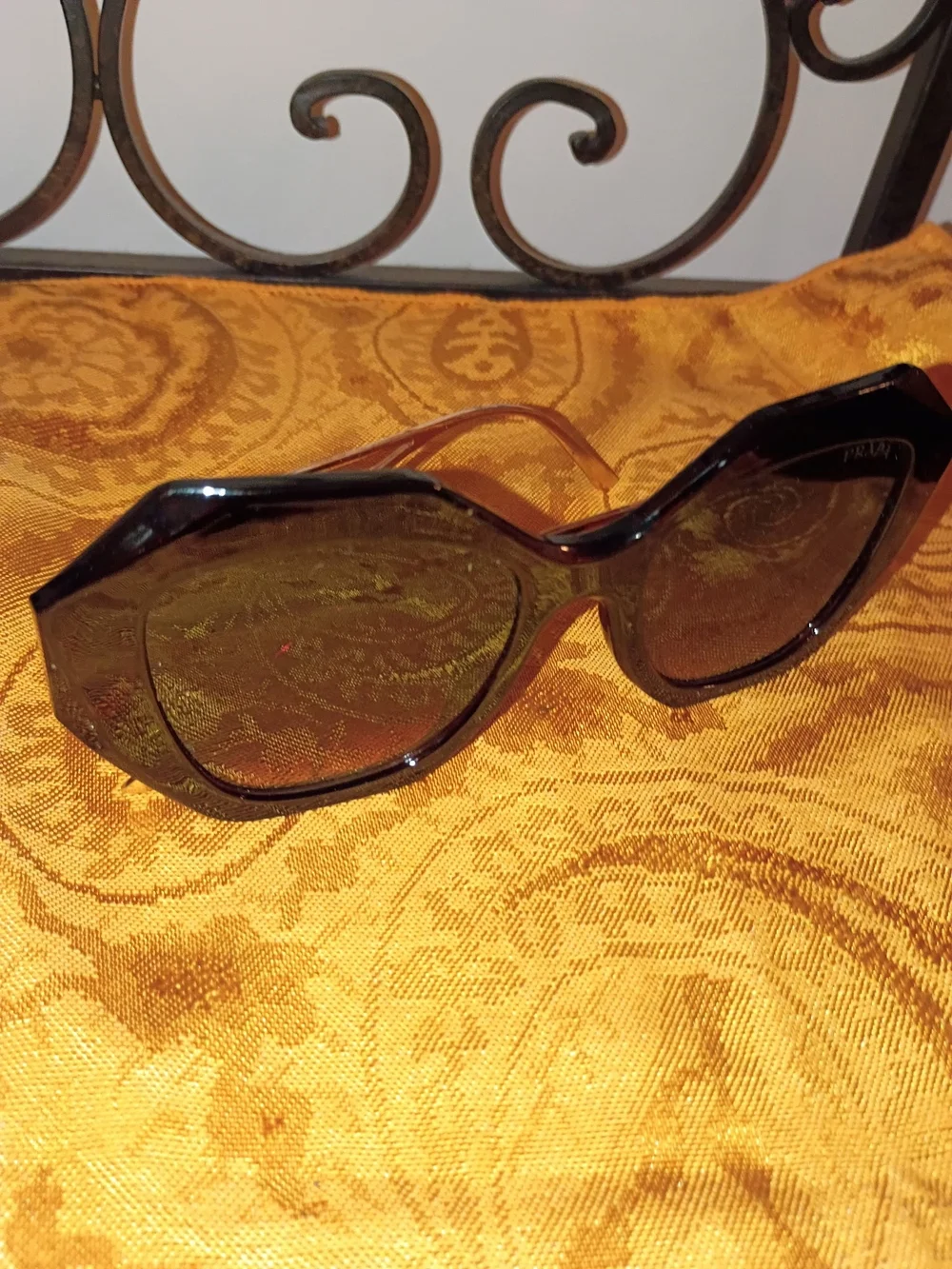 Prada PR 16WS Burgundy Ombre Geometric Sunglasses Open Gold Wire Logo Arm